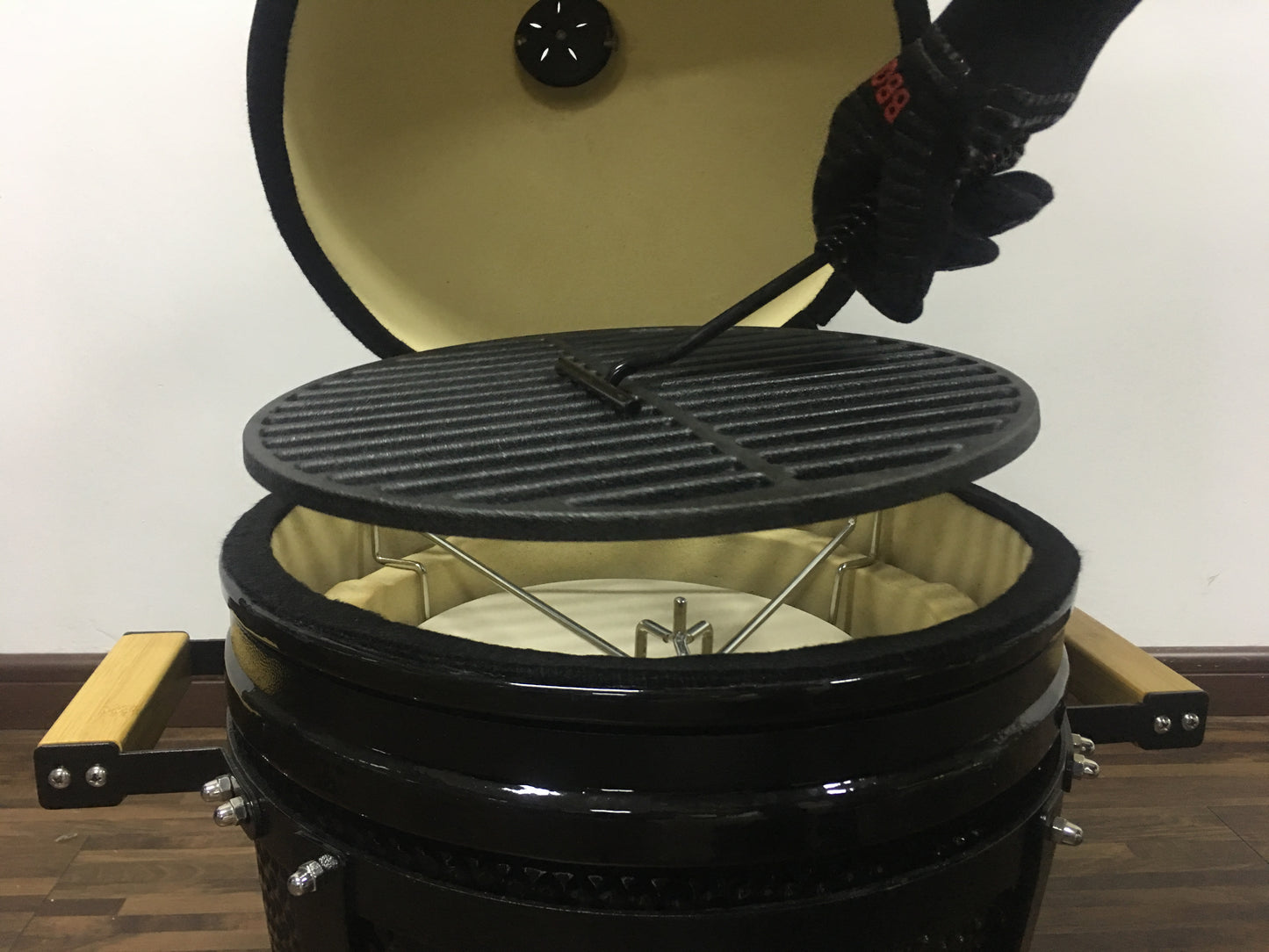 BBQ Grid and Pot Lid Holder